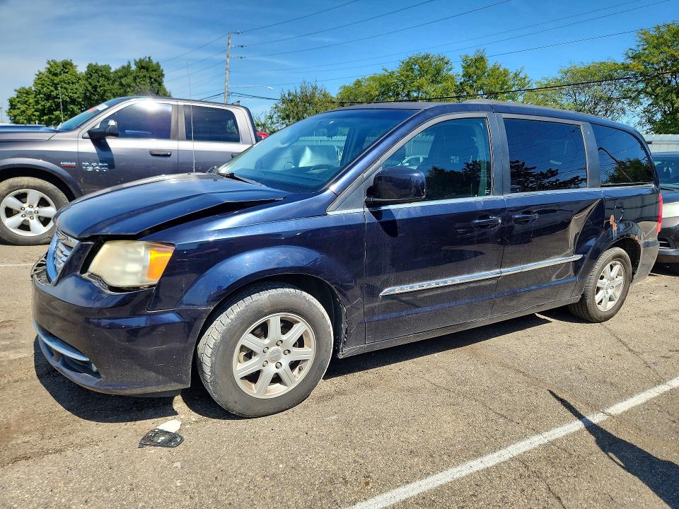 2011 CHRYSLER TOWN & COUNTRY - Търг №69108786