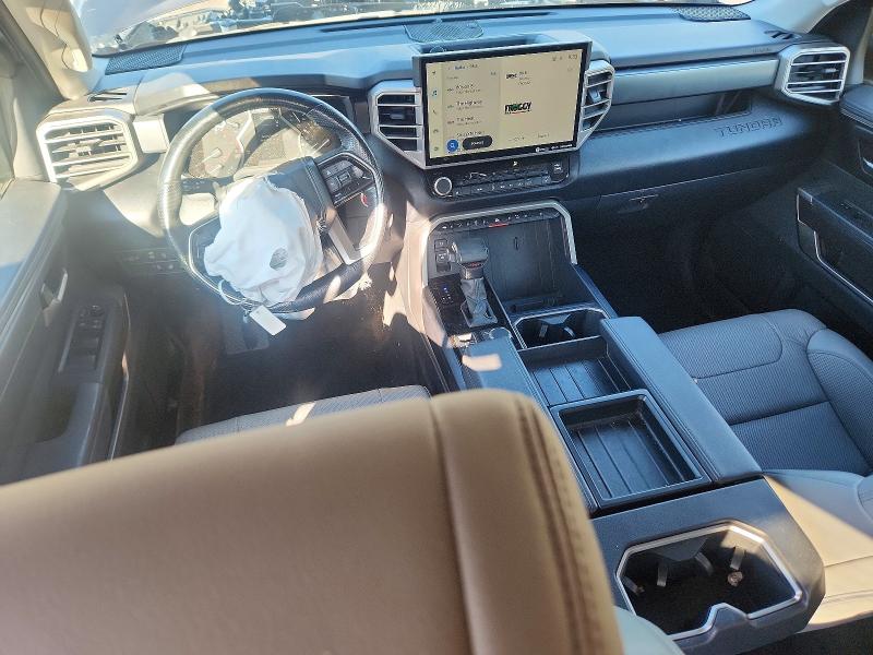 Снимка 8 от търг – 2022 TOYOTA TUNDRA с VIN 5TFLA5DB7NX052209