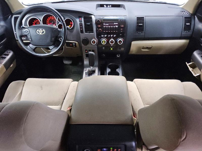 Photo 8 from auction – 2012 TOYOTA SEQUOIA with VIN 5TDZY5G1XCS038834