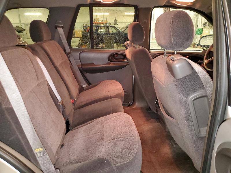 Photo 11 from auction – 2004 CHEVROLET TRAILBLAZER with VIN 1GNDT13S742236478