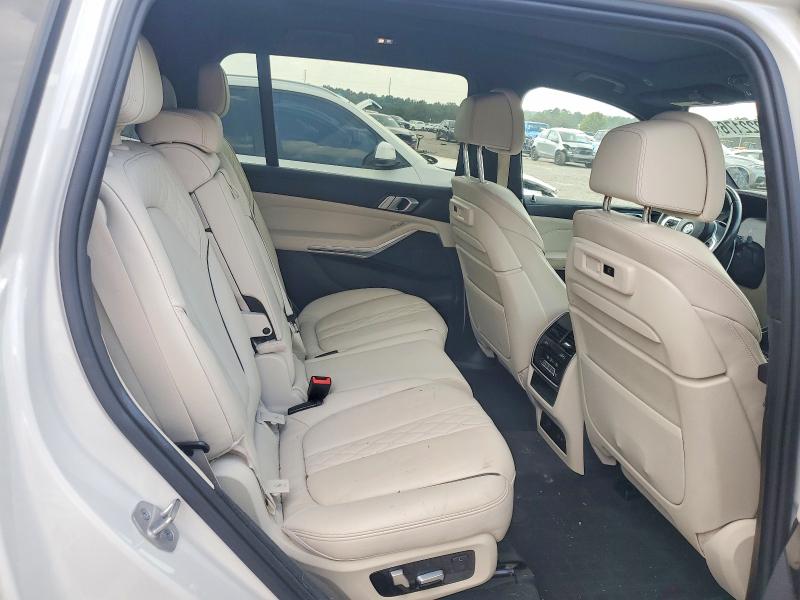 Photo 10 from auction – 2021 BMW X7 with VIN 5UXCW2C08M9F34336