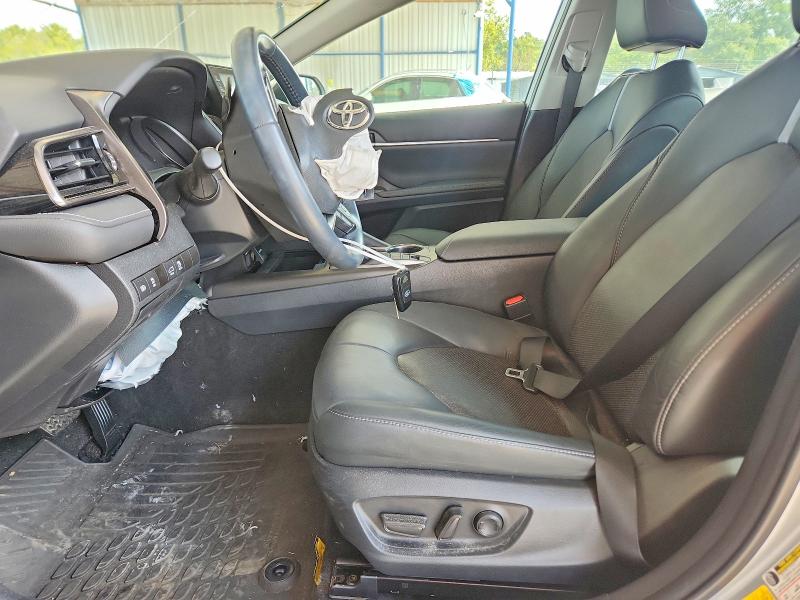 Photo 7 from auction – 2023 TOYOTA CAMRY with VIN 4T1K31AK9PU051095