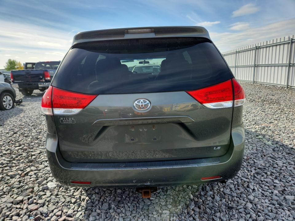 Снимка 6 от търг – 2012 TOYOTA SIENNA с VIN 5TDKA3DC7CS013406