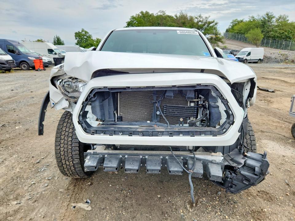 Photo 5 from auction – 2016 TOYOTA TACOMA with VIN 3TMCZ5AN2GM042610