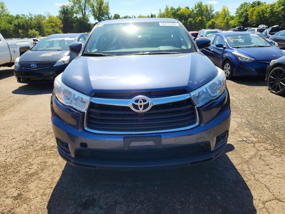 Снимка 5 от търг – 2015 TOYOTA HIGHLANDER с VIN 5TDBKRFH9FS119739