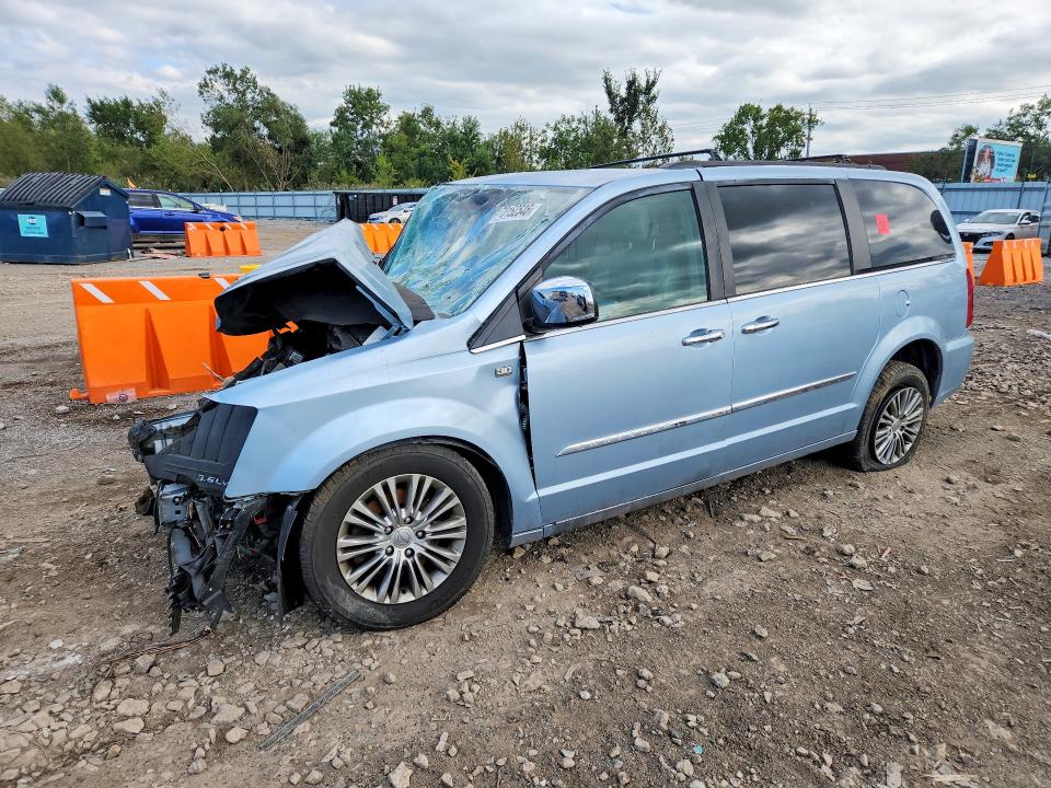 Снимка 1 от търг – 2013 CHRYSLER TOWN & COUNTRY с VIN 2C4RC1CG5DR532126