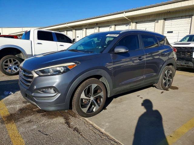 HYUNDAI TUCSON 2016 с VIN KM8J33A2XGU049444 - Снимка от търг