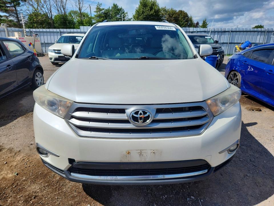 Photo 5 from auction – 2013 TOYOTA HIGHLANDER with VIN 5TDDK3EHXDS232846
