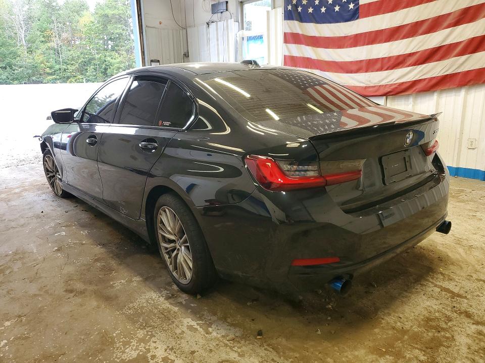 Photo 2 from auction – 2023 BMW 330XI with VIN 3MW89FF09P8D40537