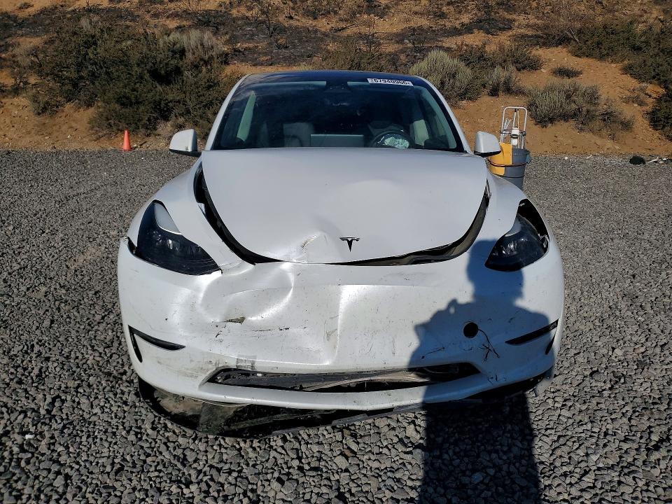 Снимка 5 от търг – 2023 TESLA MODEL Y с VIN 7SAYGAEE3PF745641