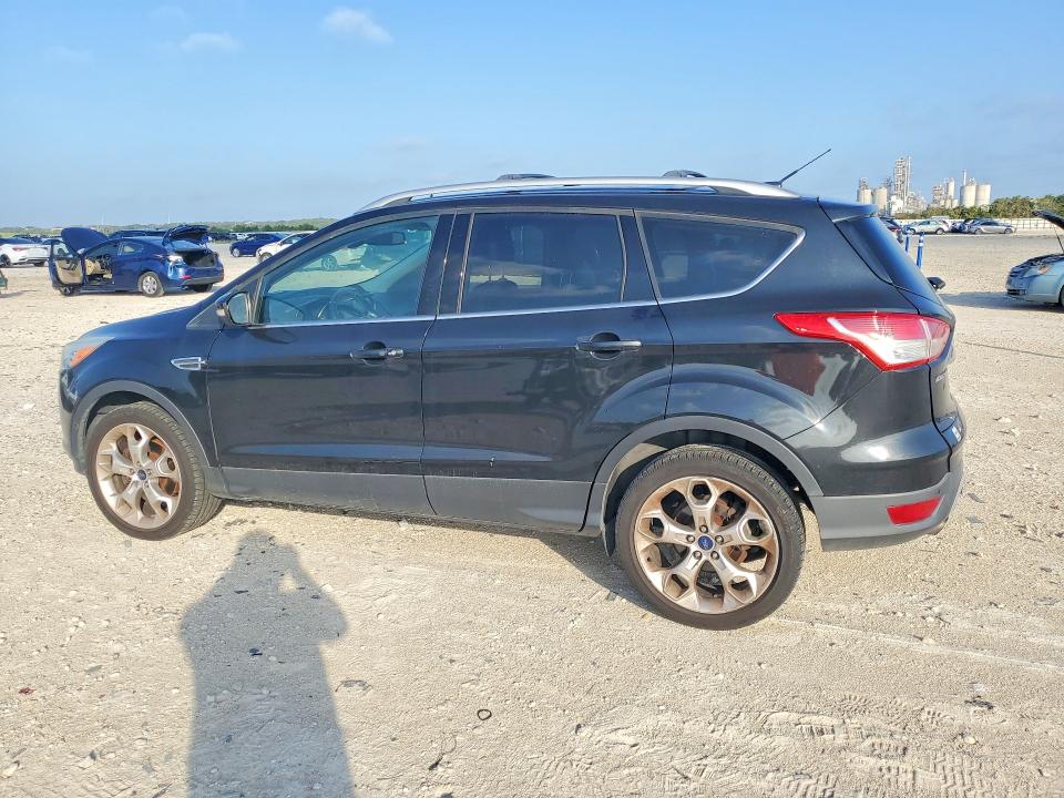 Photo 2 from auction – 2015 FORD ESCAPE with VIN 1FMCU9J99FUC37280