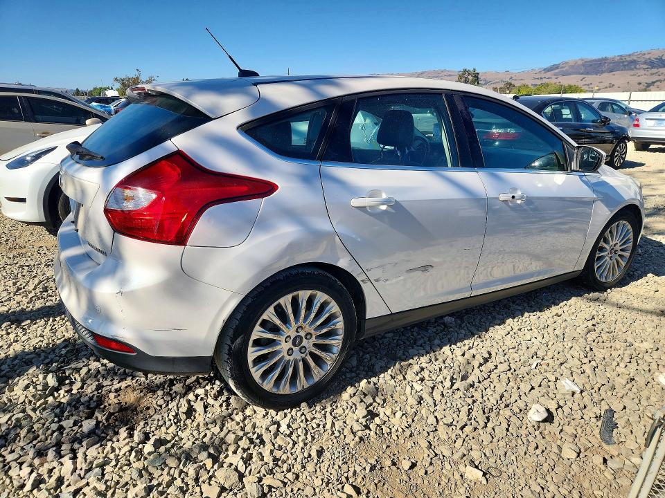 Фото 3 с аукциона – 2012 FORD FOCUS с VIN 1FAHP3N2XCL290766