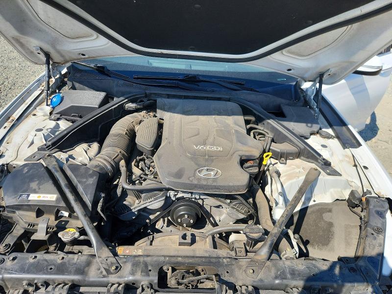 Снимка 11 от търг – 2015 HYUNDAI GENESIS с VIN KMHGN4JE2FU040885