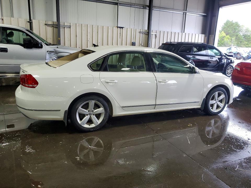 Снимка 3 от търг – 2013 VOLKSWAGEN PASSAT с VIN 1VWCN7A34DC106646