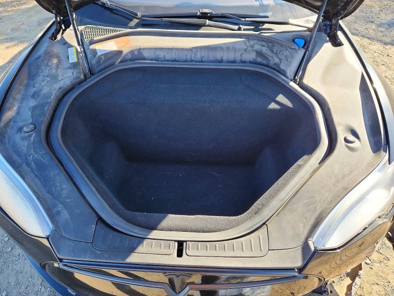 Photo 11 from auction – 2015 TESLA MODEL S with VIN 5YJSA1E22FF116431