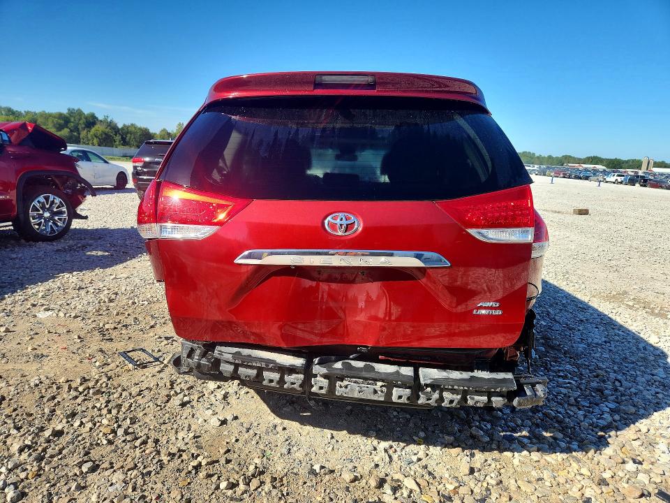 Снимка 6 от търг – 2013 TOYOTA SIENNA с VIN 5TDDK3DC1DS061328