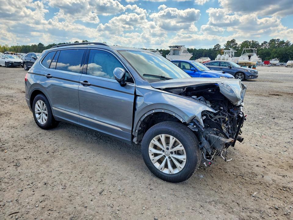 Снимка 4 от търг – 2018 VOLKSWAGEN TIGUAN с VIN 3VV3B7AX7JM155981