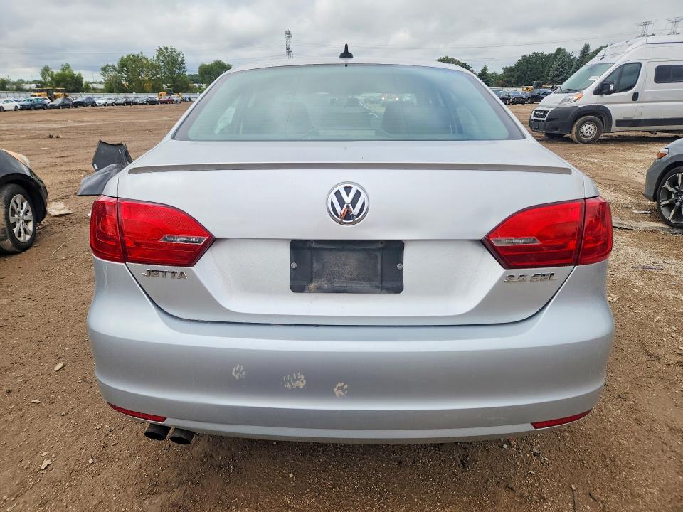 Photo 6 from auction – 2011 VOLKSWAGEN JETTA with VIN 3VWLZ7AJ2BM306410