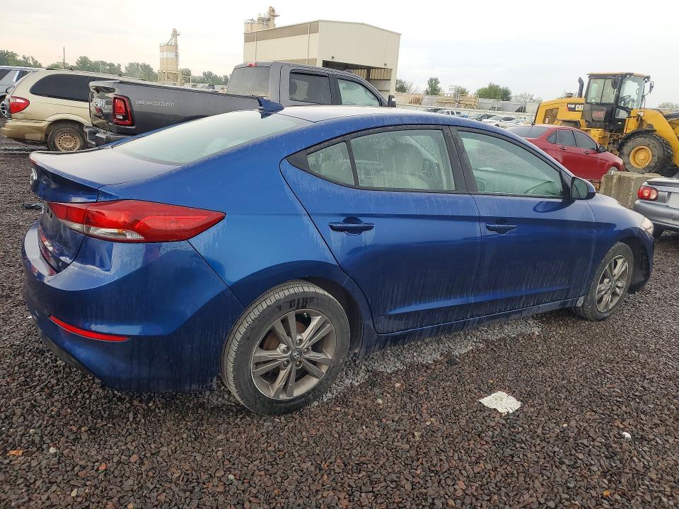 Photo 3 from auction – 2017 HYUNDAI ELANTRA with VIN 5NPD84LF3HH063559