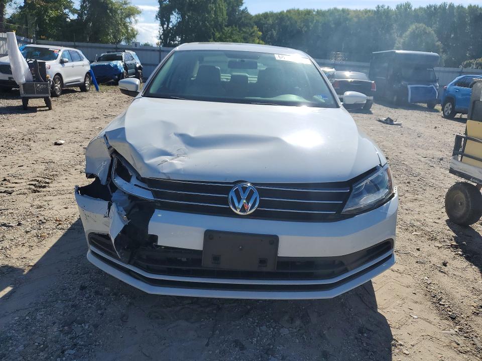 Photo 5 from auction – 2017 VOLKSWAGEN JETTA with VIN 3VWB67AJ3HM300001