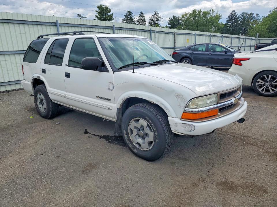 Photo 4 from auction – 2003 CHEVROLET BLAZER with VIN 1GNDT13X03K174688