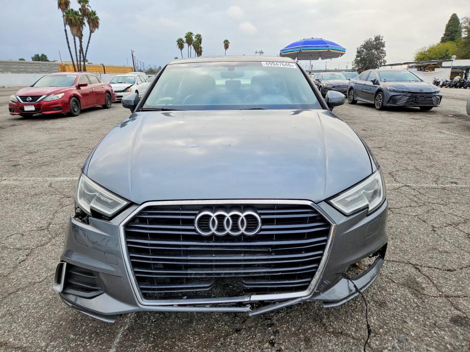صورة رقم 5 من المزاد - 2018 AUDI A3 مع VIN WAUAUGFF2J1041512
