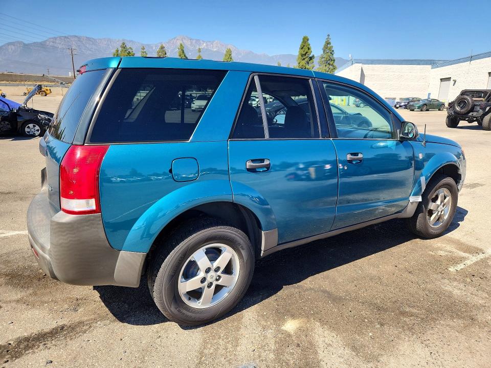 Photo 3 from auction – 2005 SATURN VUE with VIN 5GZCZ23D65S840808
