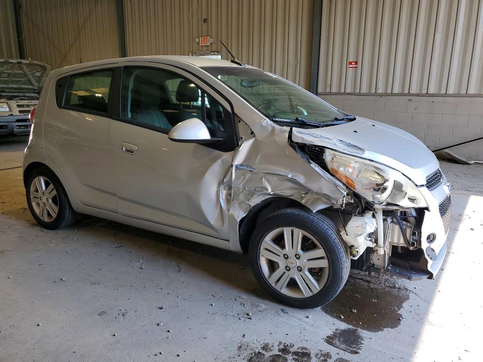 Foto 4 de la subasta – 2014 CHEVROLET SPARK con VIN KL8CD6S92EC519243