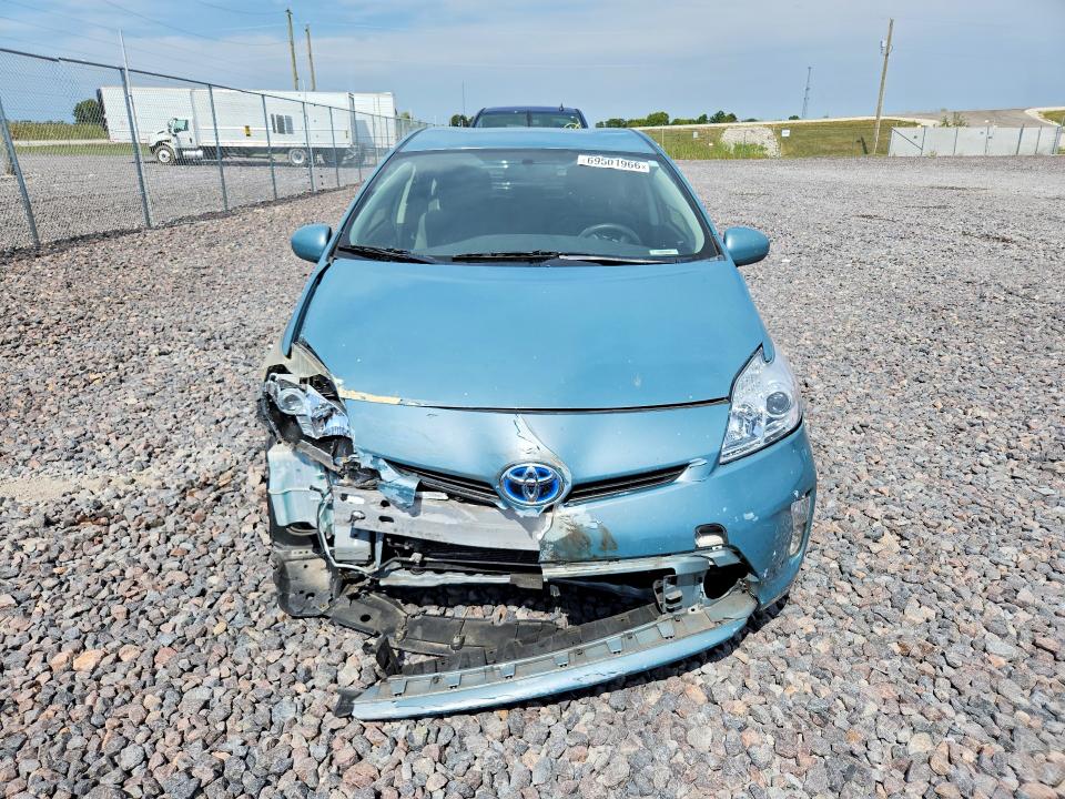 Photo 5 from auction – 2014 TOYOTA PRIUS with VIN JTDKN3DU1E1750906