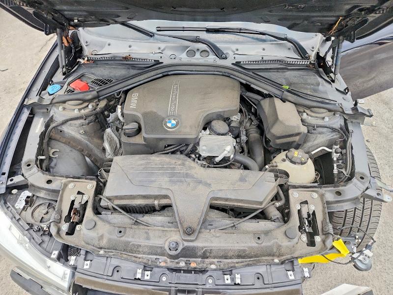 Photo 11 from auction – 2016 BMW 320 with VIN WBA8E1G52GNU11759