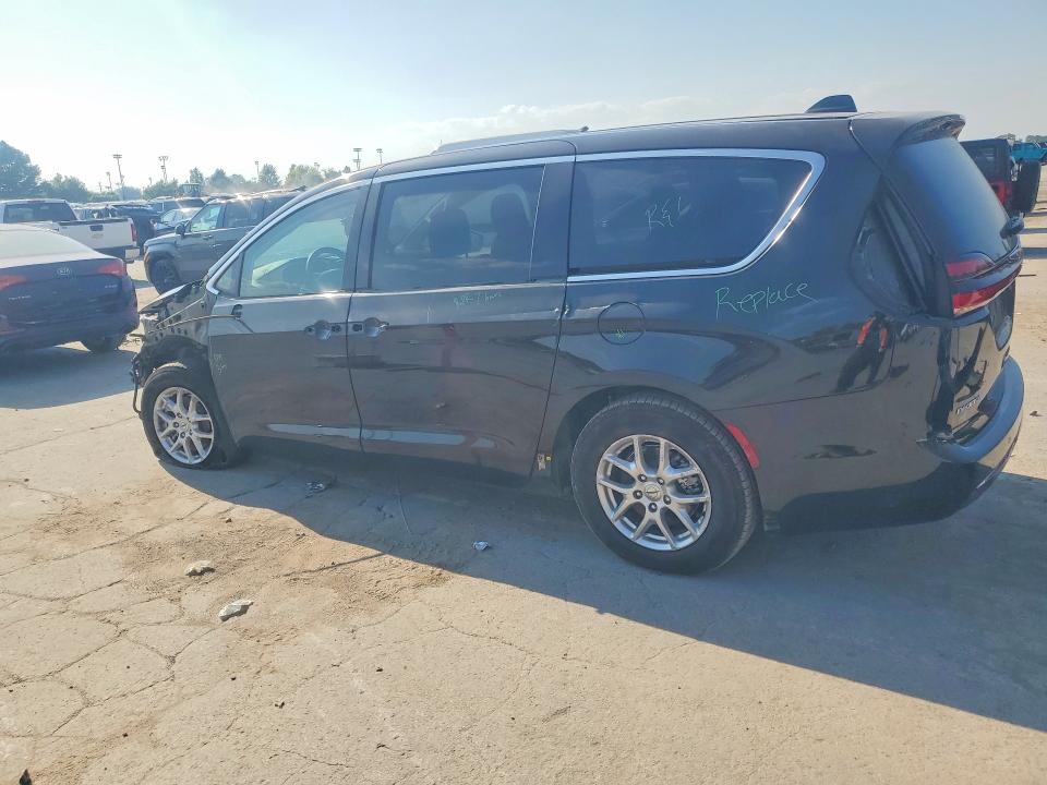 Zdjęcie 2 z aukcji – 2023 CHRYSLER PACIFICA z VIN 2C4RC1BG0PR631927