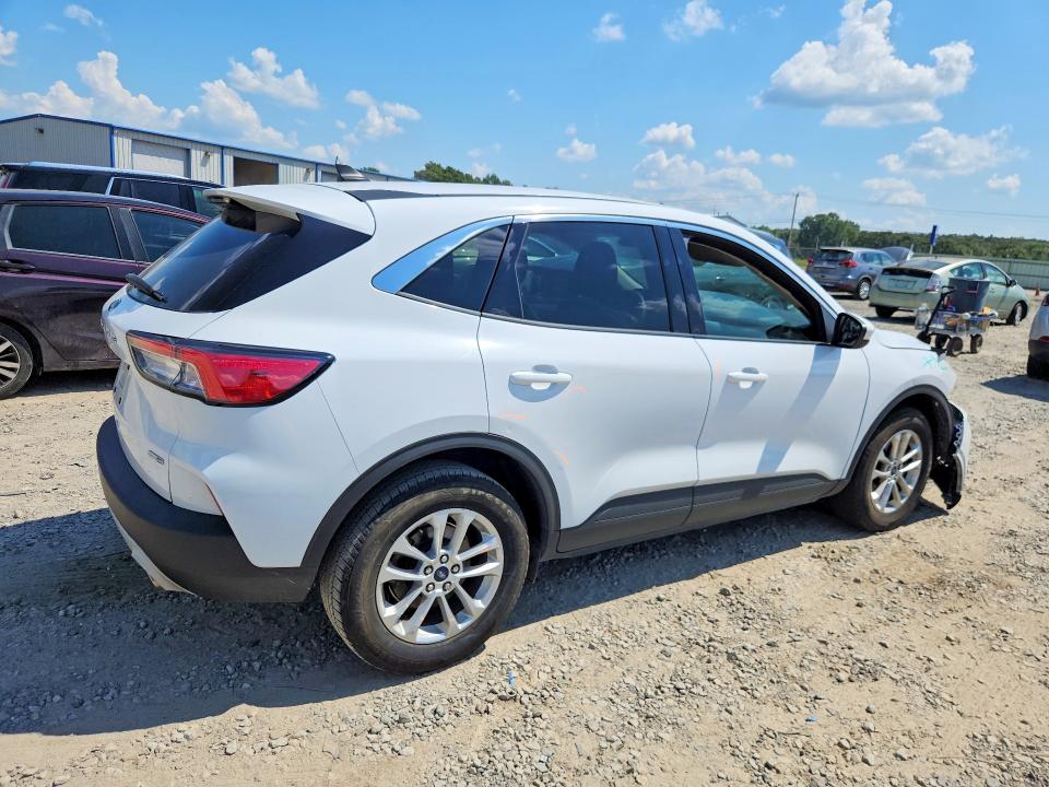 Photo 3 from auction – 2020 FORD ESCAPE with VIN 1FMCU9G60LUA85415