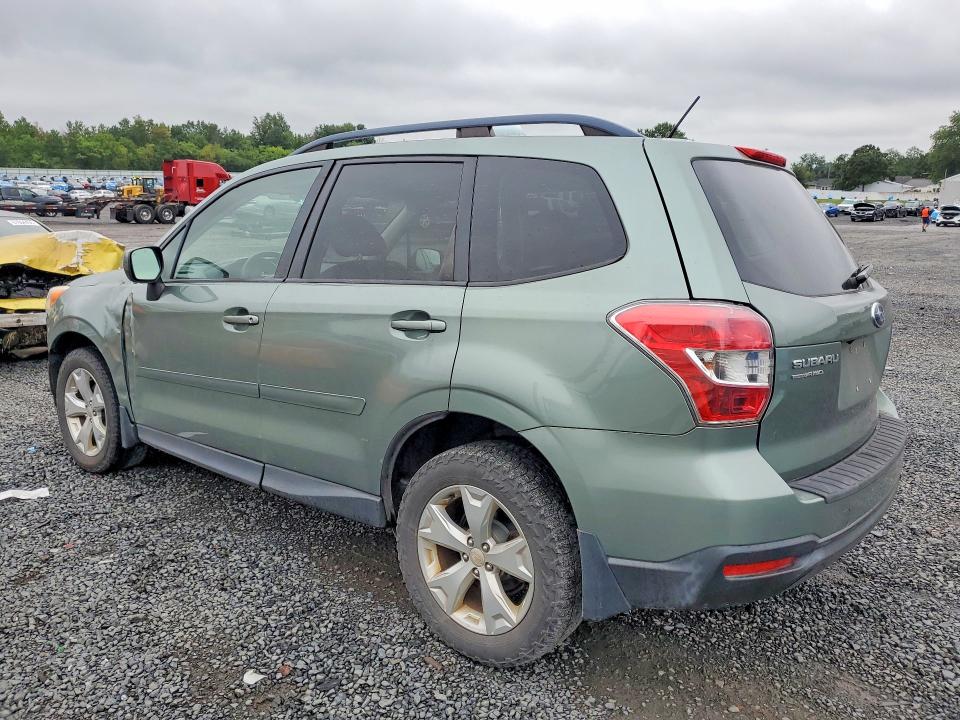 Photo 2 from auction – 2015 SUBARU FORESTER with VIN JF2SJADC4FG464863