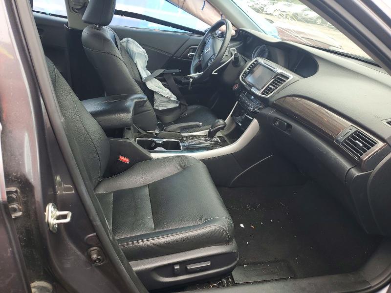 Photo 7 from auction – 2017 HONDA ACCORD with VIN 1HGCR2F85HA024393