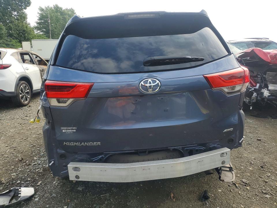 Photo 6 from auction – 2019 TOYOTA HIGHLANDER with VIN 5TDBZRFH8KS984093
