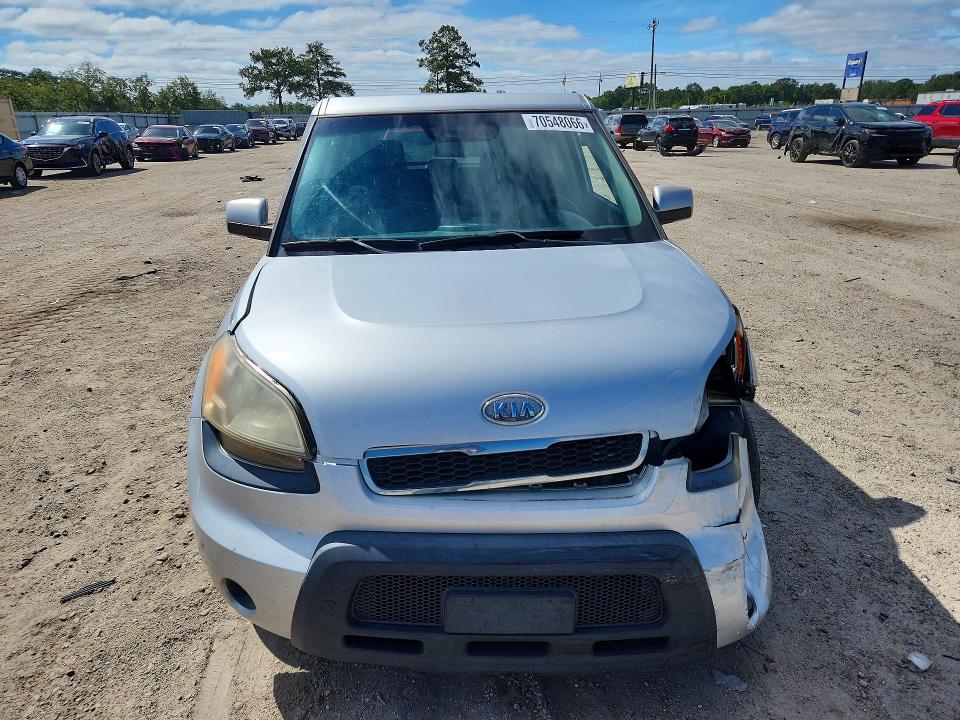 Photo 5 from auction – 2011 KIA SOUL with VIN KNDJT2A20B7716236