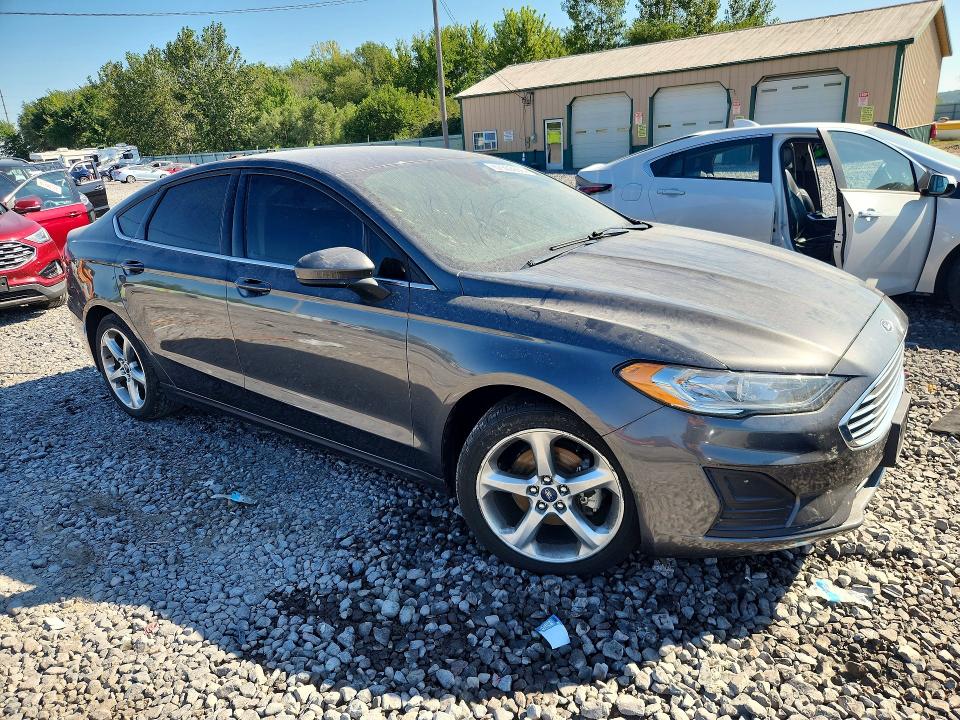 Photo 4 from auction – 2020 FORD FUSION with VIN 3FA6P0HD8LR178701