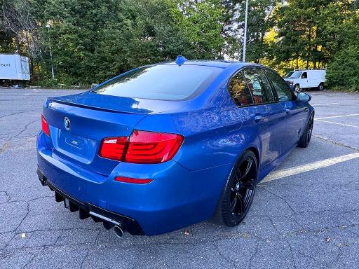 صورة رقم 3 من المزاد - 2013 BMW M5 مع VIN WBSFV9C50DD096758