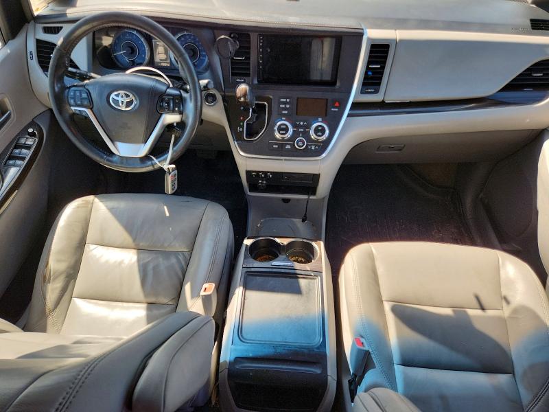 Photo 8 from auction – 2017 TOYOTA SIENNA with VIN 5TDYZ3DC0HS869219