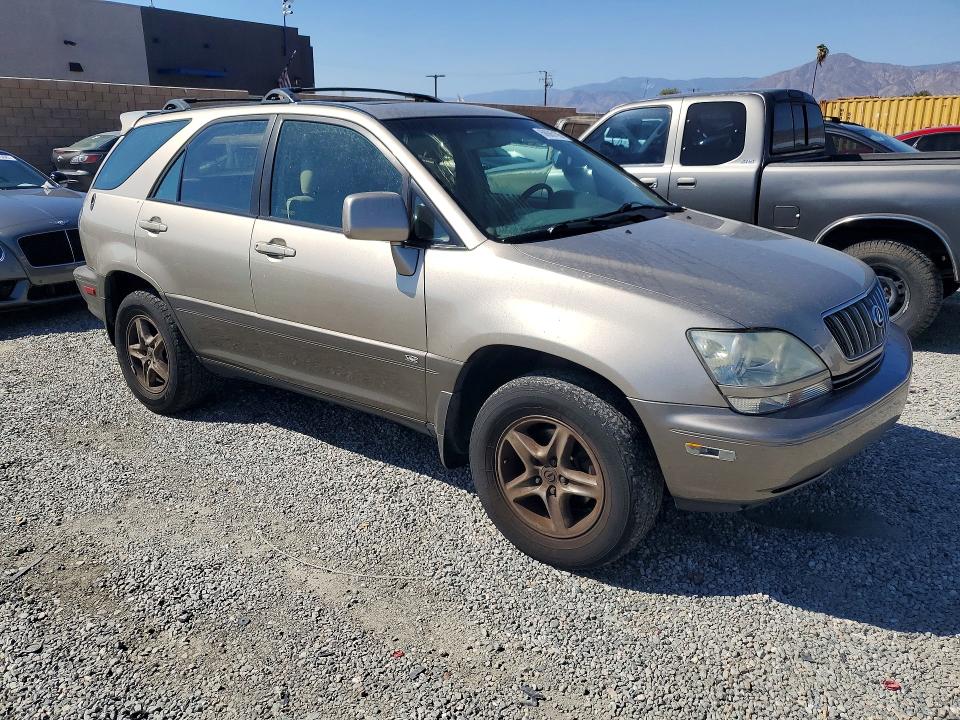 Photo 4 from auction – 2002 LEXUS RX with VIN JTJHF10U020280156