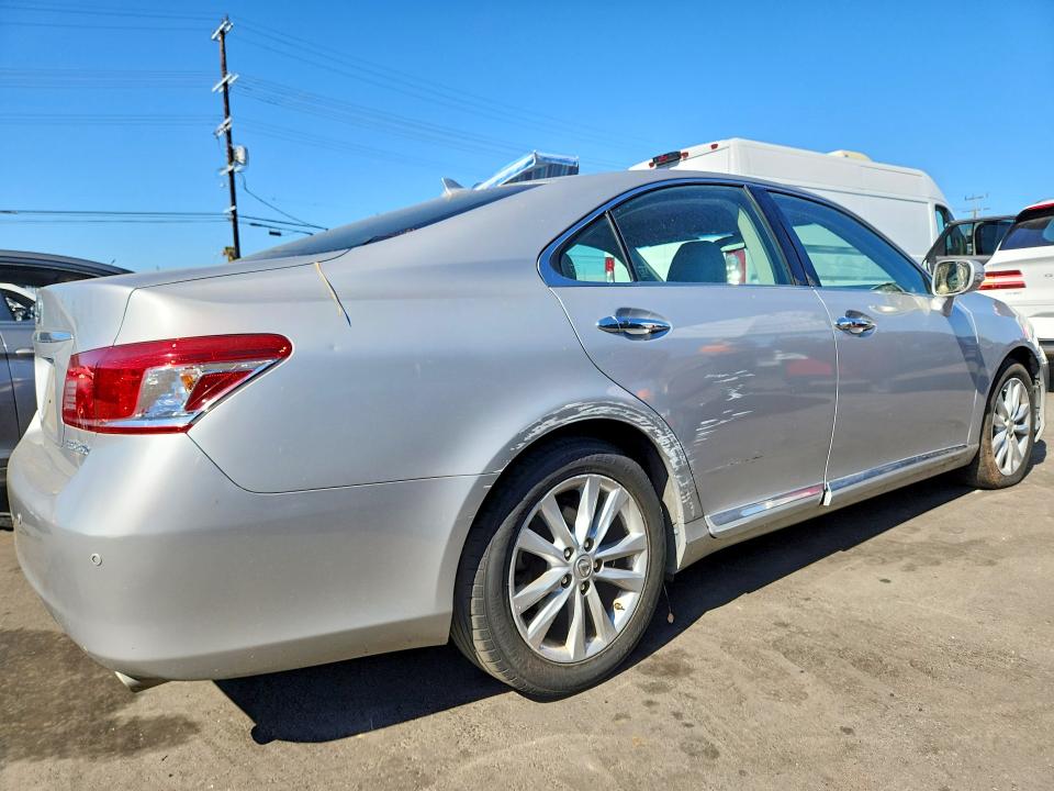 Photo 3 from auction – 2011 LEXUS ES with VIN JTHBK1EG9B2447754