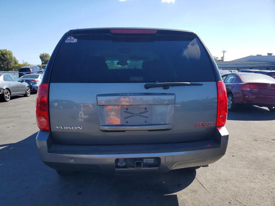 Photo 6 from auction – 2007 GMC YUKON with VIN 1GKFC13C77J359710