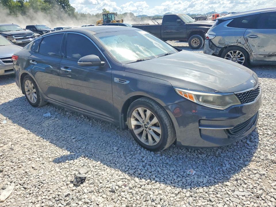 Photo 4 from auction – 2018 KIA OPTIMA with VIN 5XXGU4L37JG180948