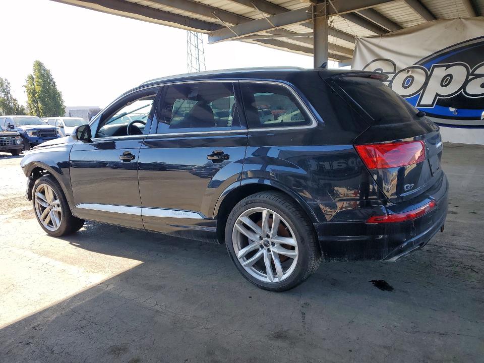 Foto 2 de la subasta – 2017 AUDI Q7 con VIN WA1VAAF78HD012778