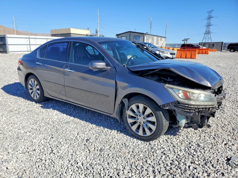 Photo 4 from auction – 2015 HONDA ACCORD with VIN 1HGCR3F91FA012866