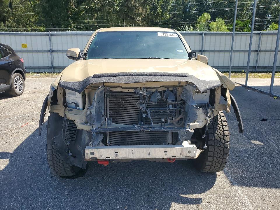 Снимка 5 от търг – 2017 TOYOTA TACOMA с VIN 5TFCZ5AN0HX070935