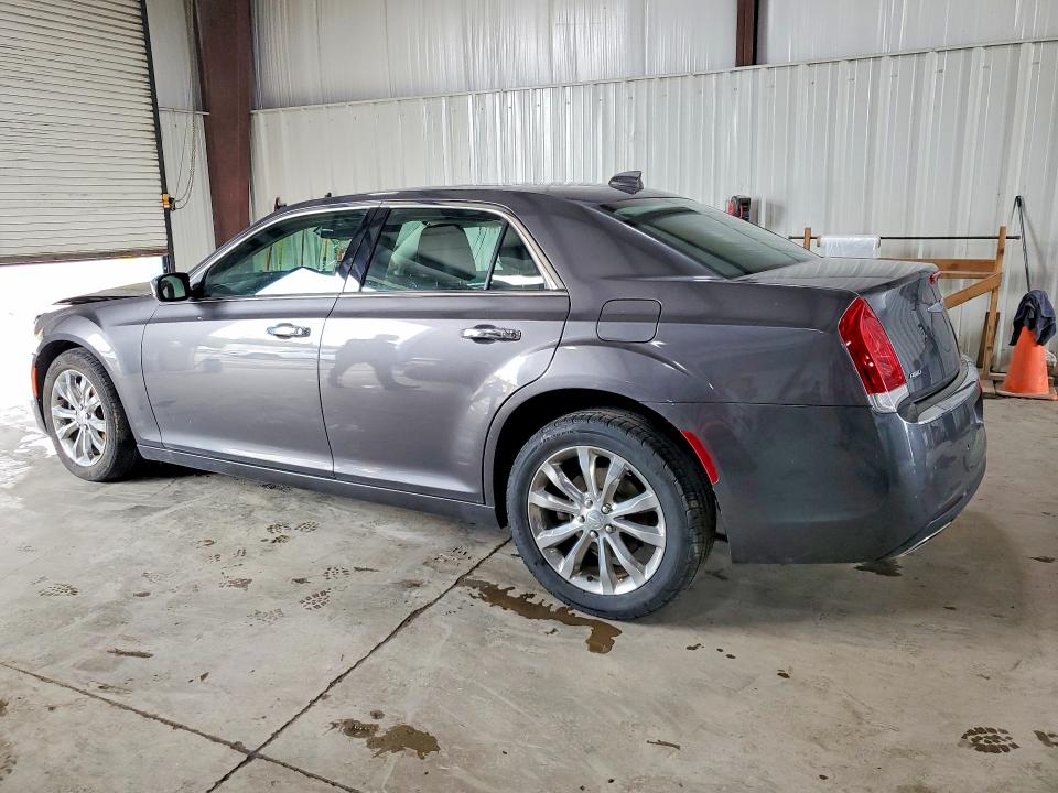 صورة رقم 2 من المزاد - 2018 CHRYSLER 300 مع VIN 2C3CCAKG6JH276107