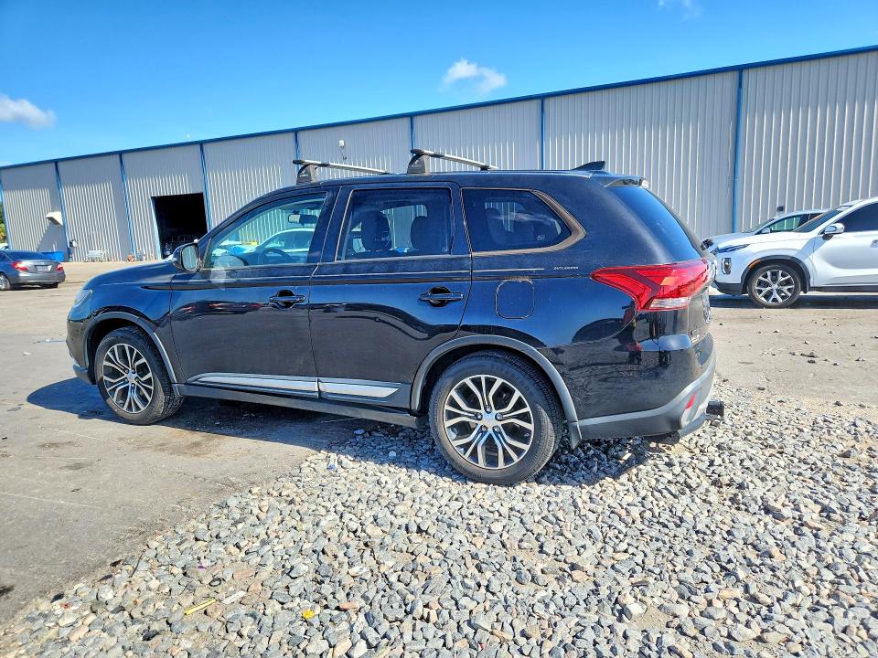 Снимка 2 от търг – 2017 MITSUBISHI OUTLANDER с VIN JA4AD3A35HZ039333