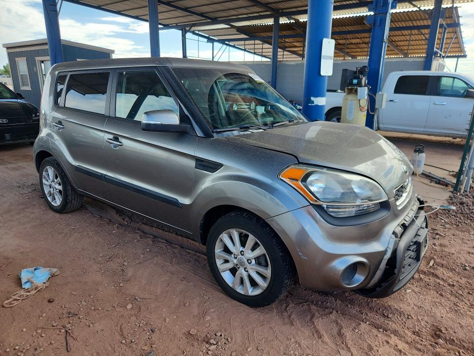 Photo 4 from auction – 2013 KIA SOUL with VIN KNDJT2A69D7585085
