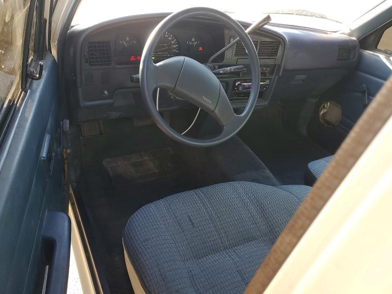 Photo 8 from auction – 1990 TOYOTA PICKUP with VIN JT4RN93P8L5019361